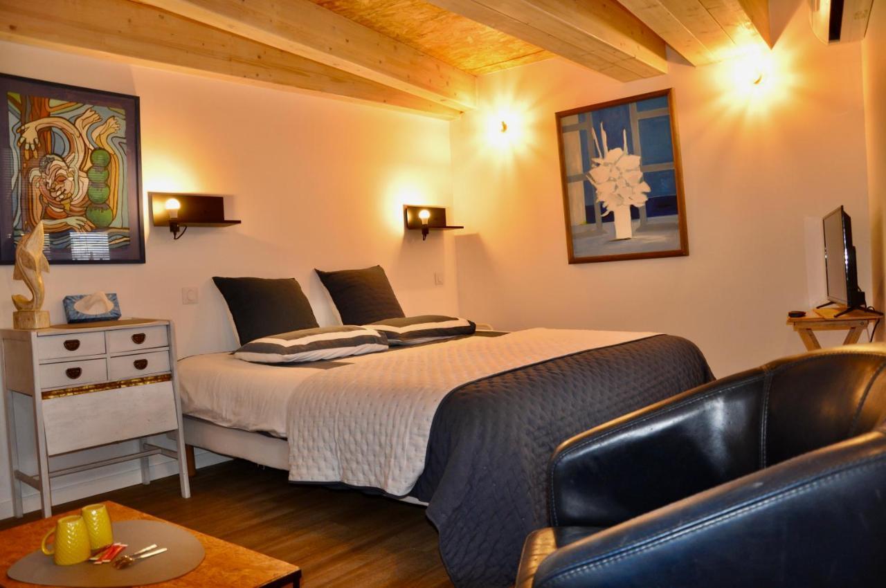 Les Chambres Tropeziennes Sanary-sur-Mer Bagian luar foto