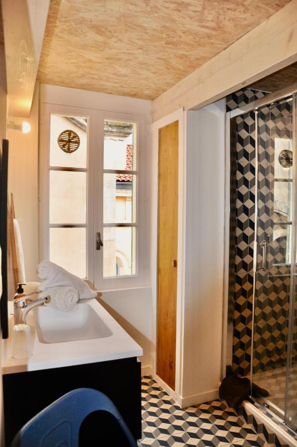 Les Chambres Tropeziennes Sanary-sur-Mer Bagian luar foto